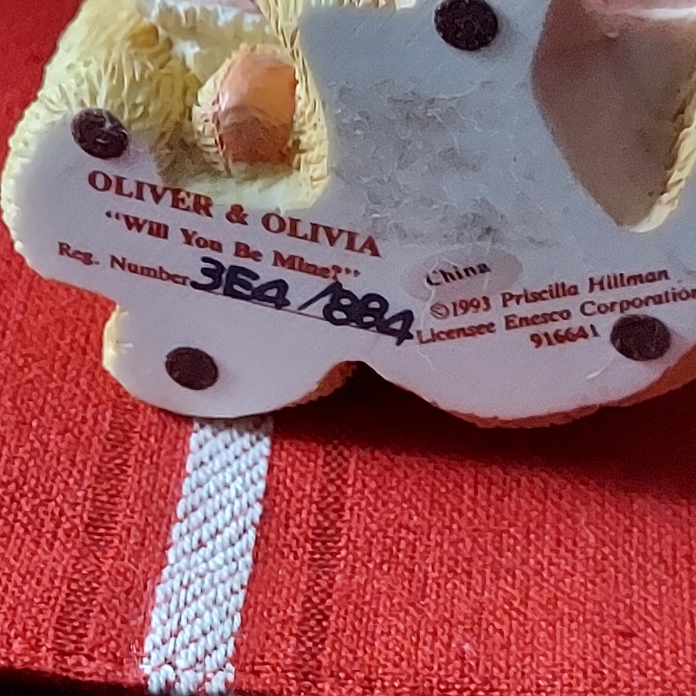 Enesco Cherished Teddy "Oliver & Olivia" - Picture 11 of 11